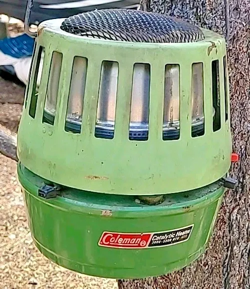 Vintage 1978 Coleman 518 Catalytic Heater 3-5K BTU Green Camping Heater